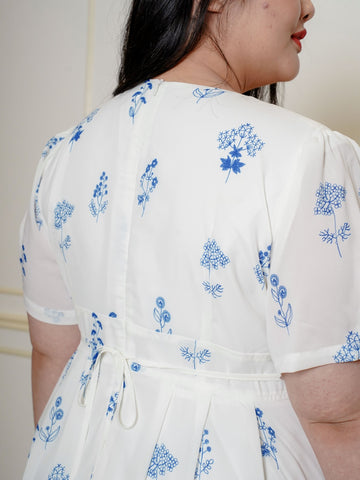 JULIA V-Neckline Elegant Floral Maxi Dress