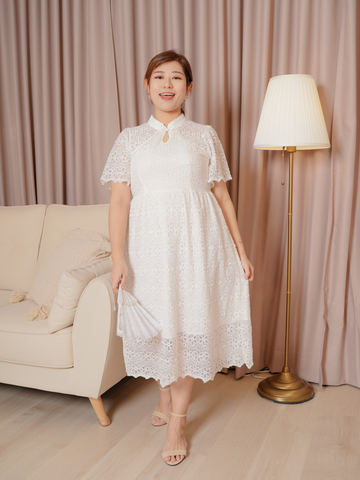 YUNA White Eyelet Lacey Cheongsam Qipao